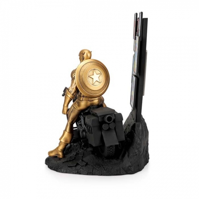 Drag image to spin Limited Edition Origins Gilt Captain America