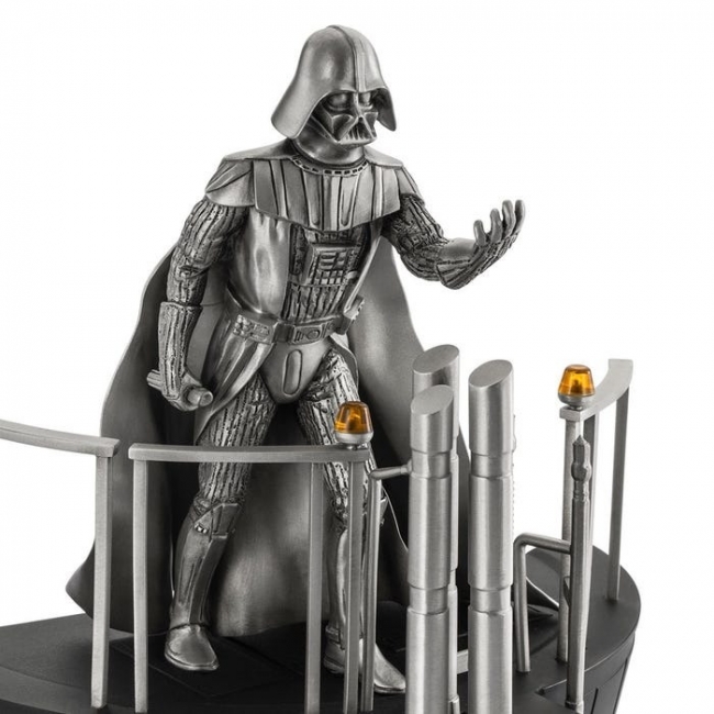 Limited Edition Luke vs Vader Diorama