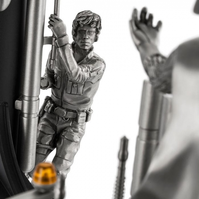 Limited Edition Luke vs Vader Diorama