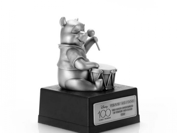 Limited Edition Winnie the Pooh 1977 Figurine